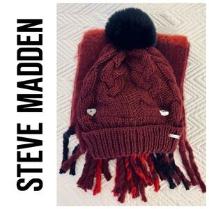 Steve Madden Hat & Scarf Set, Knit, Pom, Fringed Fleece, burgundy/black, NWOT